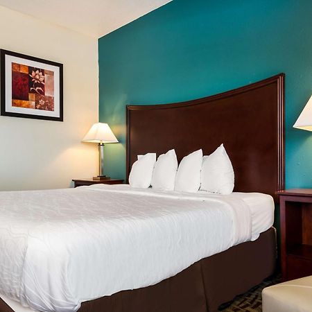 Surestay Plus Hotel By Best Western Topeka Exteriör bild
