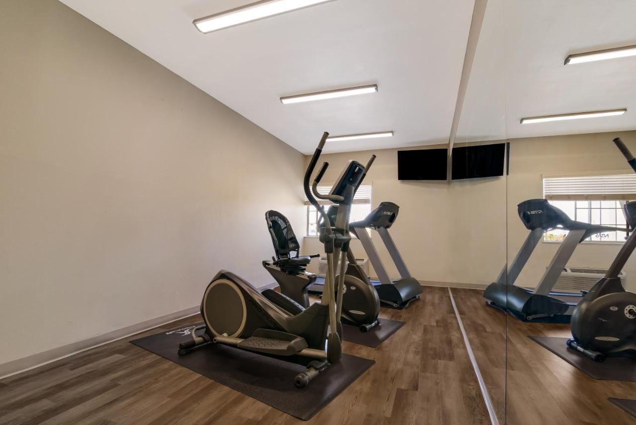 Surestay Plus Hotel By Best Western Topeka Exteriör bild