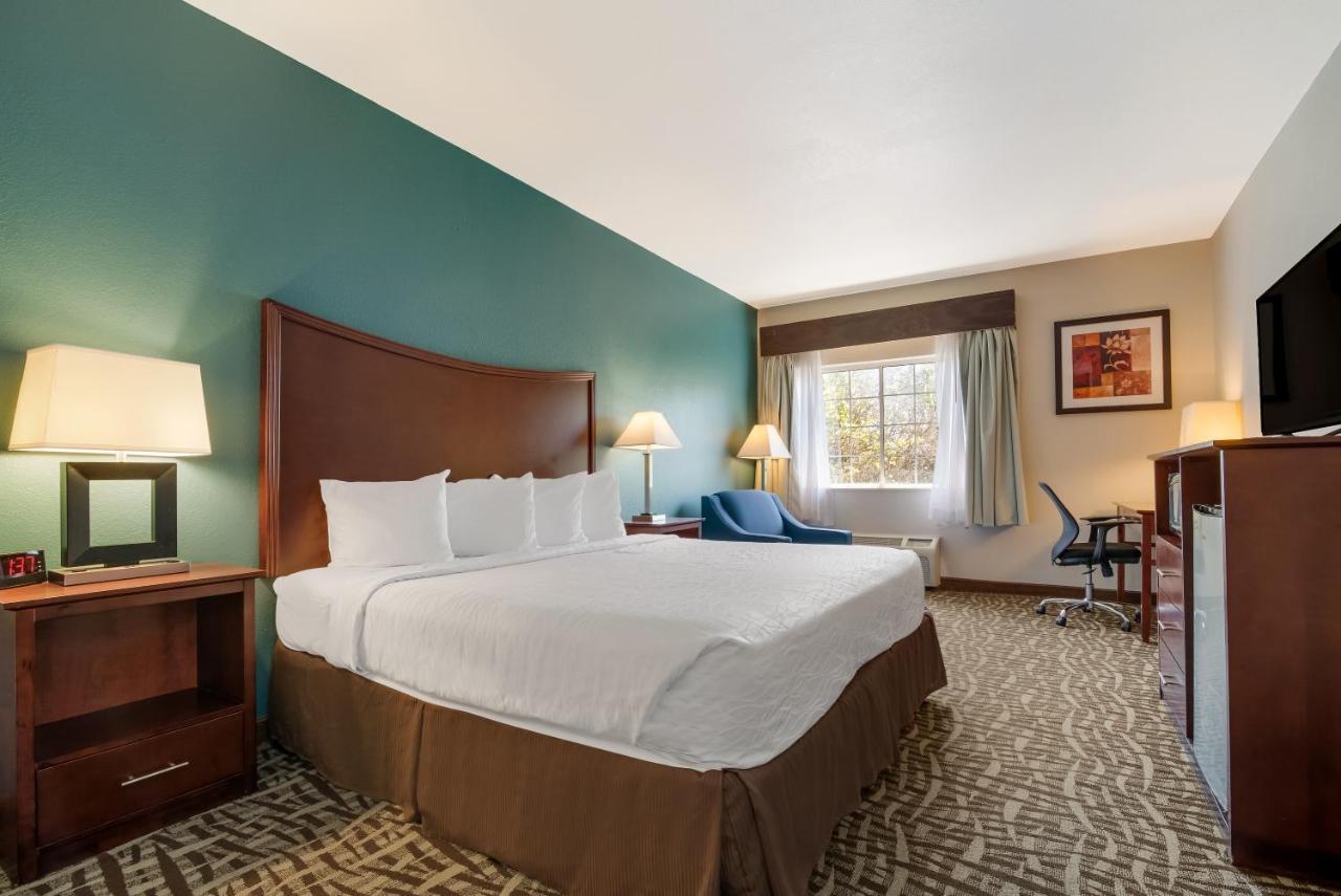 Surestay Plus Hotel By Best Western Topeka Exteriör bild