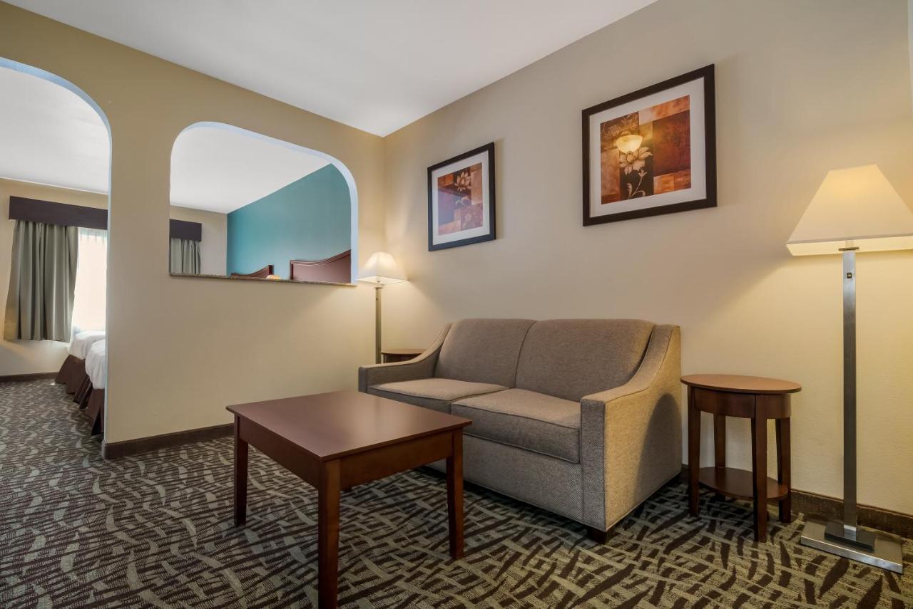 Surestay Plus Hotel By Best Western Topeka Exteriör bild