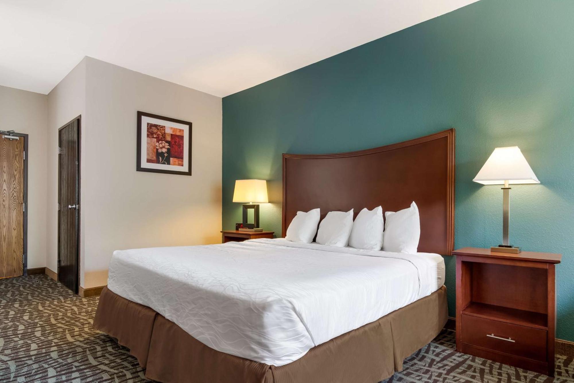 Surestay Plus Hotel By Best Western Topeka Exteriör bild